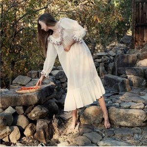 Doen Solaris Nightgown Salt Strawberry Embroidery  Size XS NWT